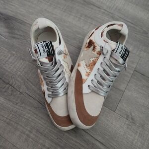 Gianni Bini Cow Print Calf Hair Star Sneakers Brown White Tan Silver Laces 7M